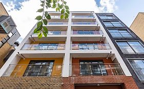 Modern Apartment Canary Wharf