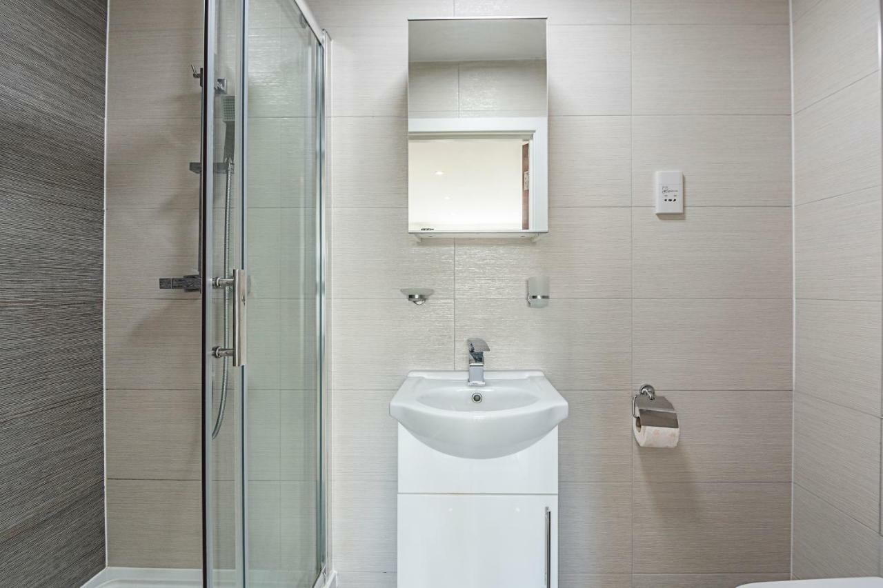 Modern Apartment Canary Wharf London Exterior photo