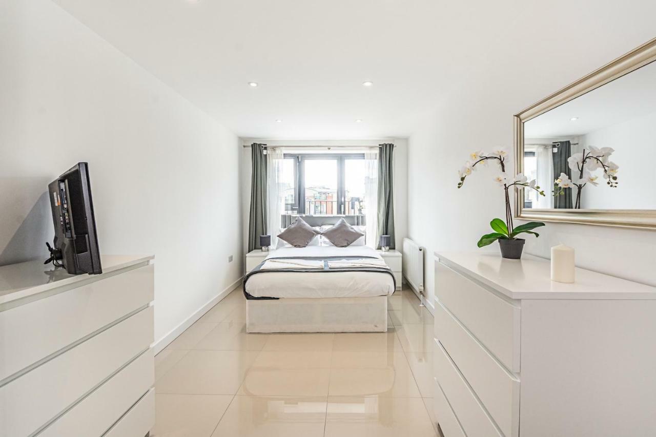 Modern Apartment Canary Wharf London Exterior photo